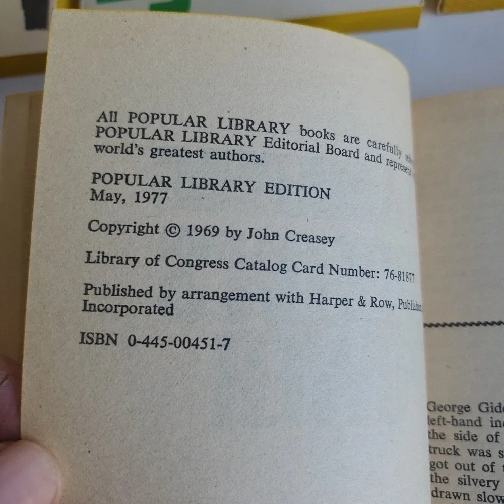 BIG‎ Lot 13 JJ MARRIC Vintage Mystery Books GEORGE GIDEON SERIES Badge Power